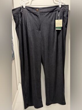 HALARA Wide Leg Pants in Charcoal Gray